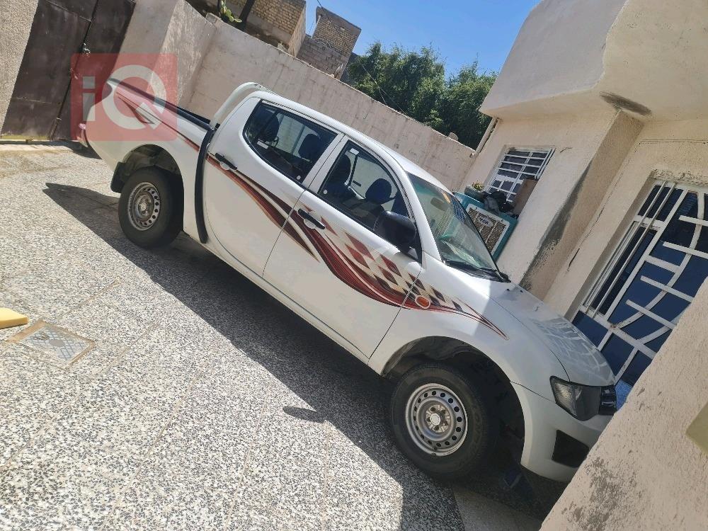 ميتسوبيشي L200